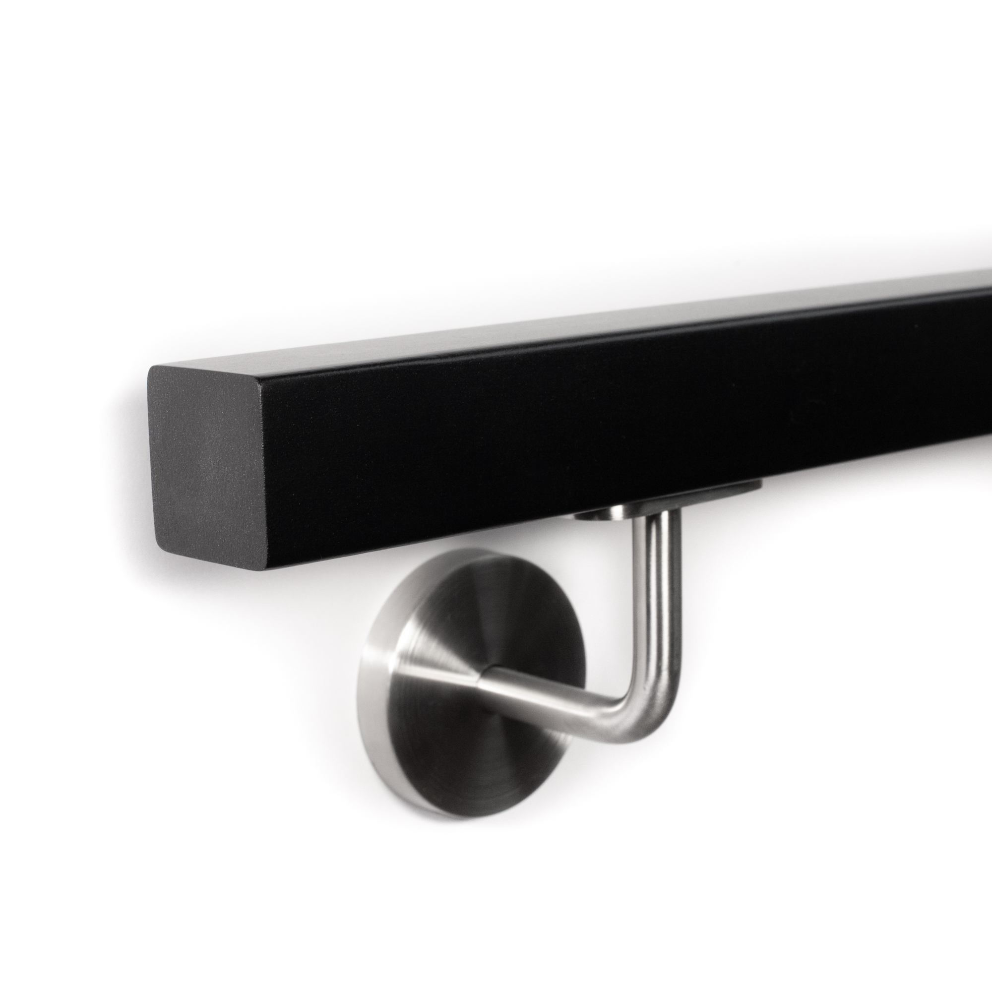 Handlauf Buche quadratisch schwarz mit Edelstahl-Handlaufhalter, Abschluss gerade mit scharfen Kanten, Wandmontage