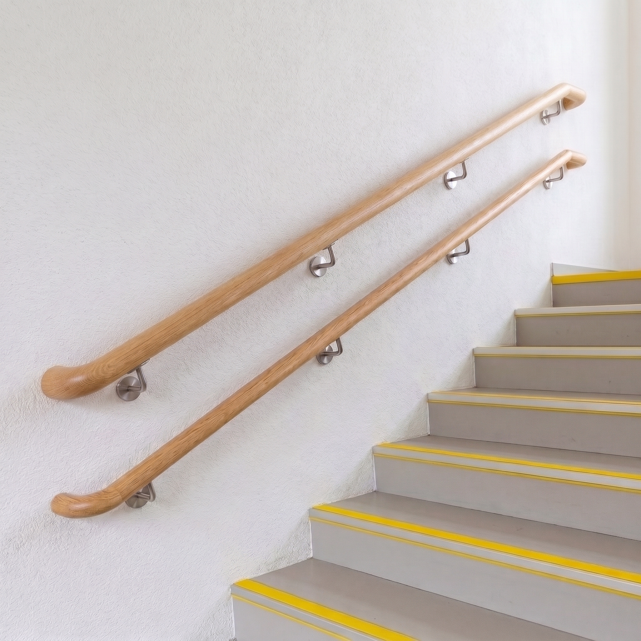 Kinderhandlauf Eiche rund Ø 35/40 mm inkl. Endbögen | nach Maß | Treppe & Wand