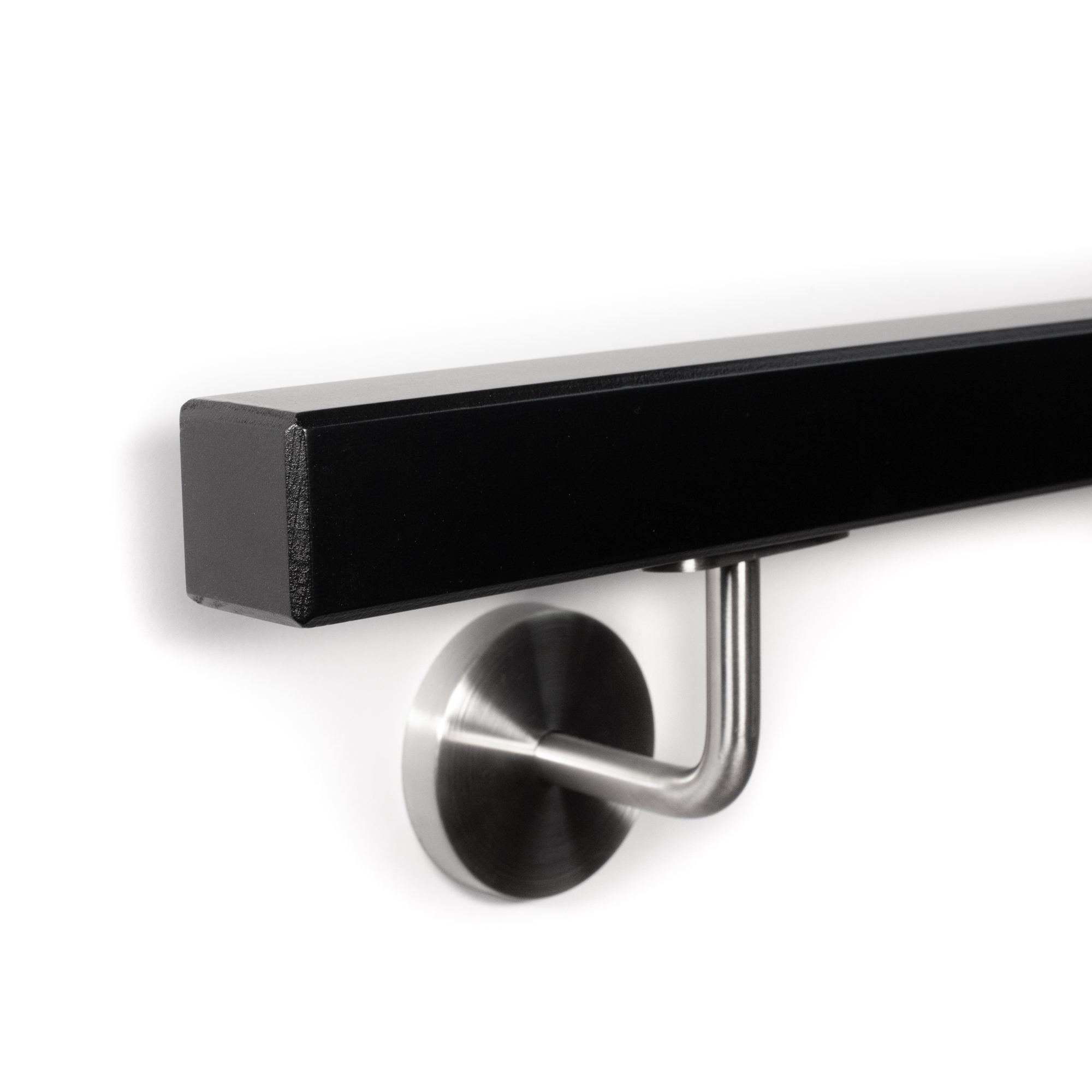 Handlauf Buche quadratisch schwarz mit Edelstahl-Handlaufhalter, Abschluss mit Fase an den Kanten, Wandmontage