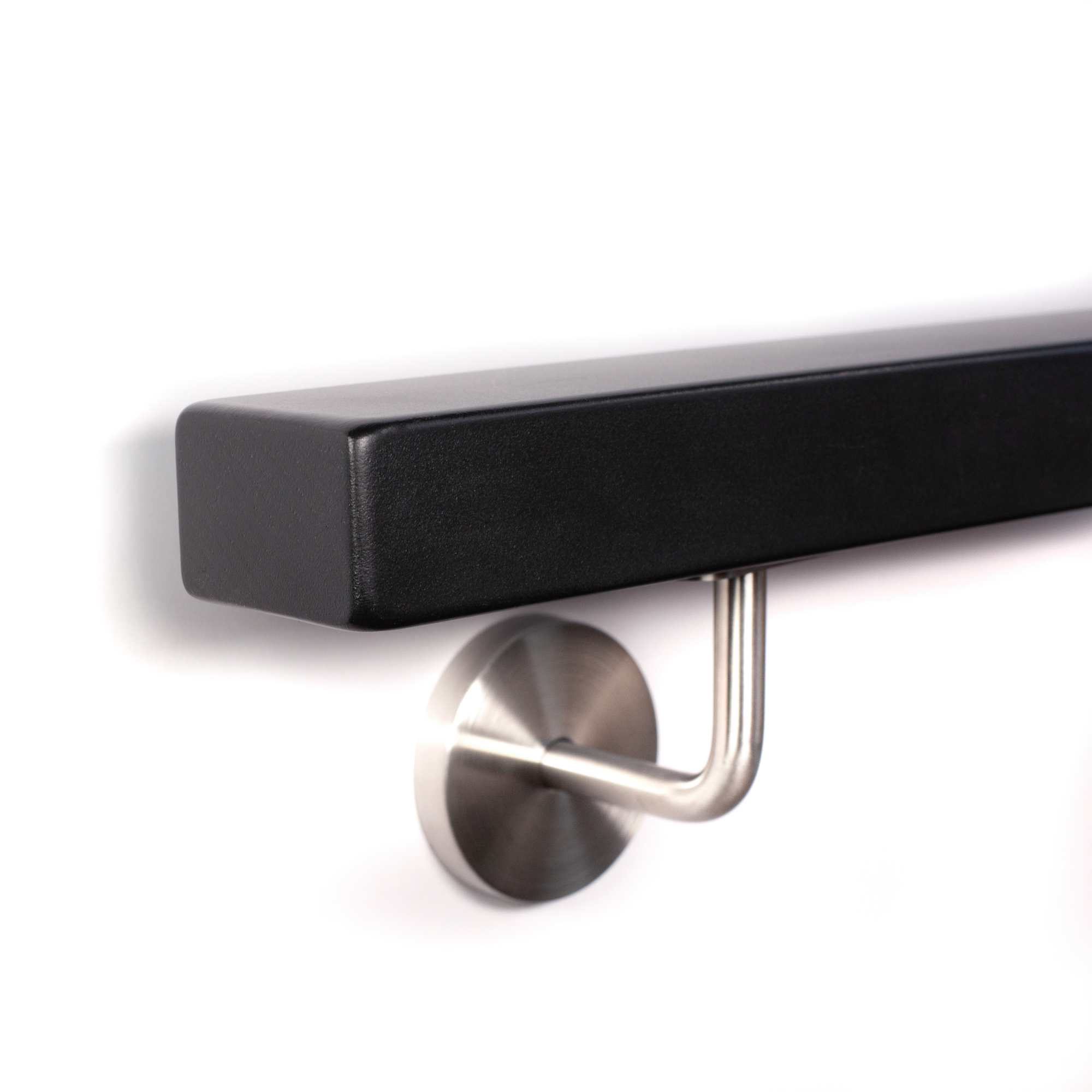 Handlauf Buche rechteckig schwarz flach liegend mit Edelstahl-Handlaufhalter, Abschluss mit Radius, gerundete Kanten